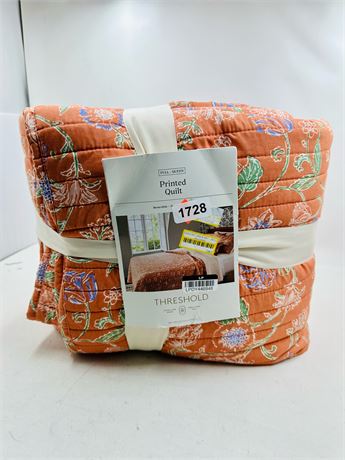 Threshold Printed Quilt Full/Qeen