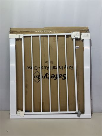 Safety 1st White Metal Baby Gate