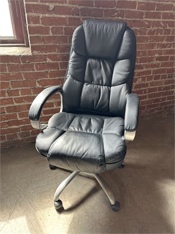 Leather Rolling Office Chair ✏️