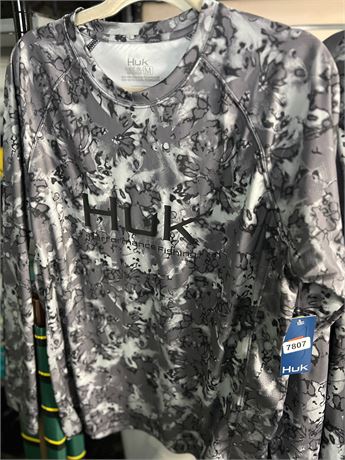 HUK Size Medium Long-Sleeve Fishing Shirt x2