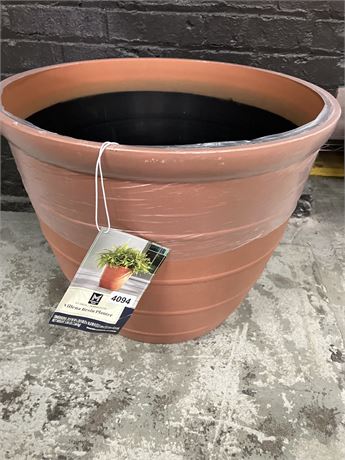 Vile a Resin Planter 21 inch Terracotta color